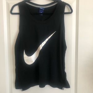 NIKE Women’s muscle tank
